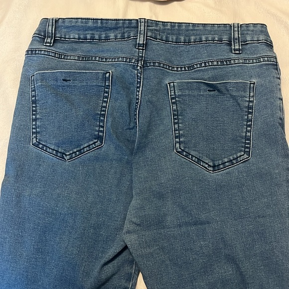 Washed look jeans . Used. No visible damage. - Picture 4 of 5